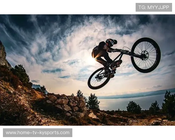 自行车极端天气考验选手心理与体能