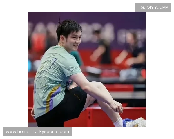 樊振东风度绝佳,主动让座赢得对手和观众称赞,樊振东接受采访视频 樊振东风度绝佳,主动让座赢得对手和观众称赞,樊振东接受采访视频