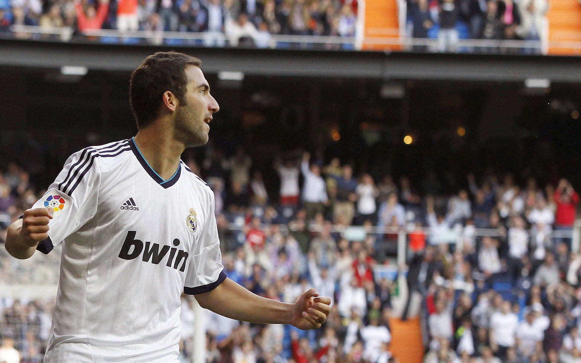 开云体育官方网站-拜仁压制力十足，凯恩打破德甲纪录，凯恩加盟拜仁